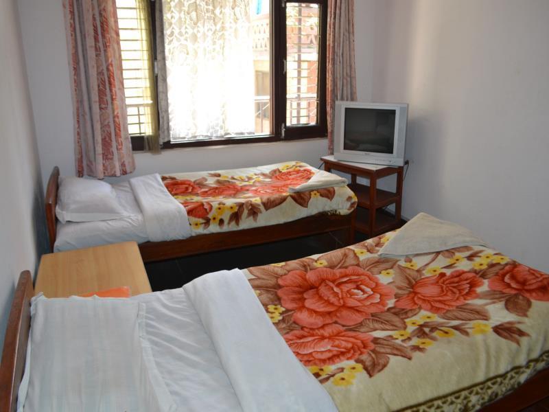 Golden Gate Hotel Pokhara Zewnętrze zdjęcie