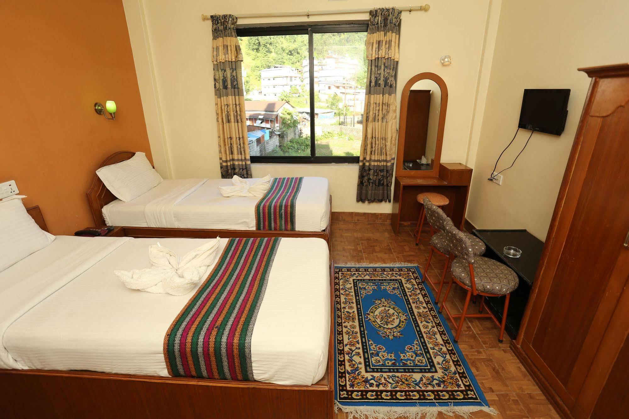 Golden Gate Hotel Pokhara Zewnętrze zdjęcie