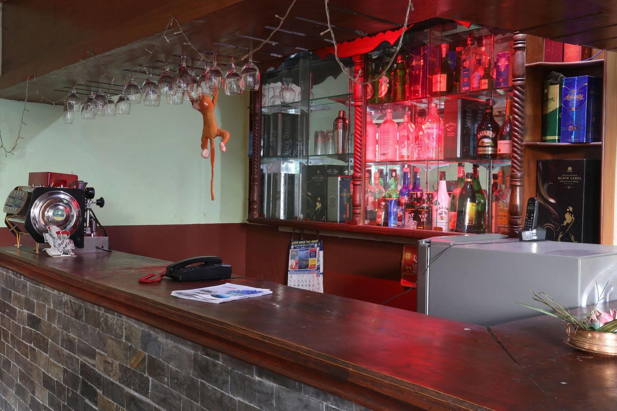 Golden Gate Hotel Pokhara Zewnętrze zdjęcie