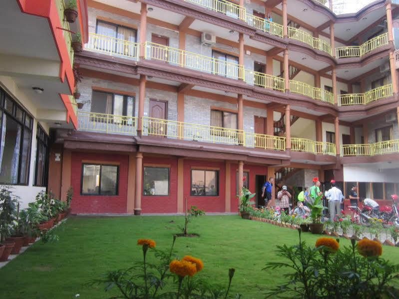 Golden Gate Hotel Pokhara Zewnętrze zdjęcie